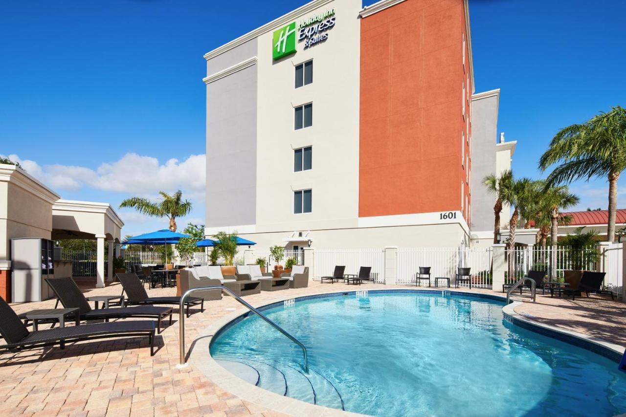Holiday Inn Express Hotel & Suites Port St. Lucie West By Ihg Exterior photo