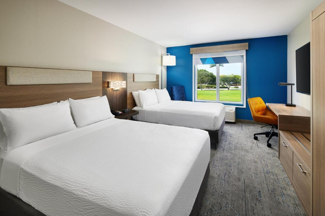 Holiday Inn Express Hotel & Suites Port St. Lucie West By Ihg Exterior photo