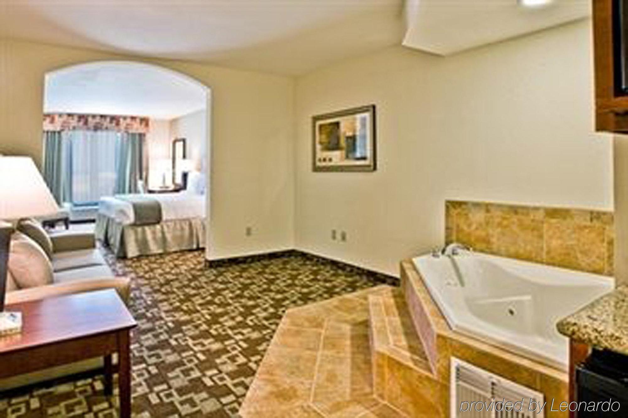 Holiday Inn Express Hotel & Suites Port St. Lucie West By Ihg Room photo