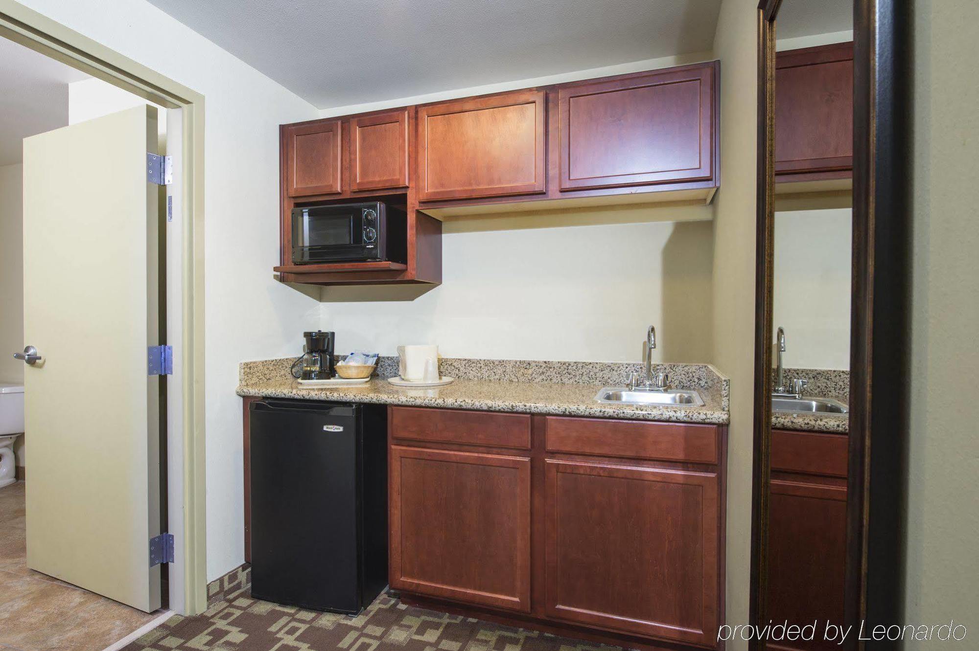 Holiday Inn Express Hotel & Suites Port St. Lucie West By Ihg Exterior photo